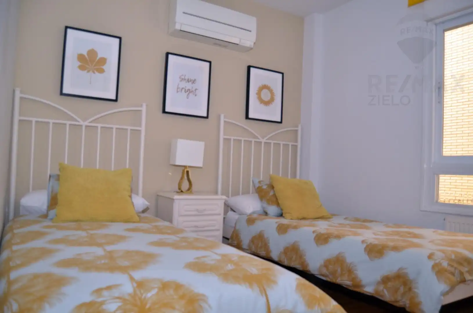Dormitori de Apartament de lloguer en Madrid amb Aire condicionat, Calefacció i Terrassa
