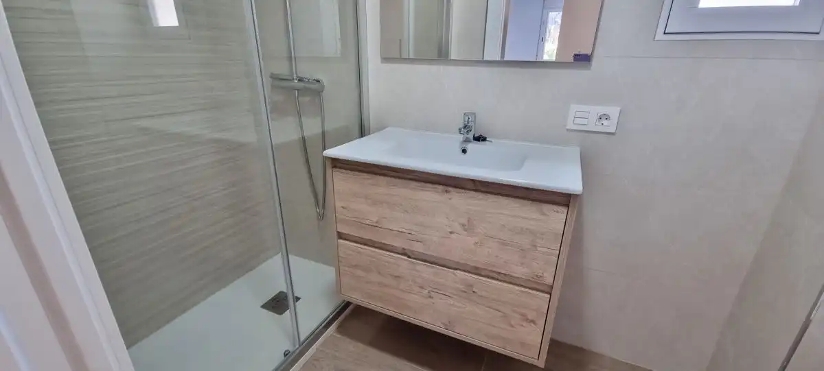 Baño de Apartamento de alquiler en Águilas con Terraza