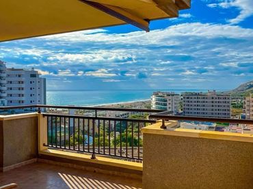 Apartamento con piscina en venta en Los Arenales del Sol