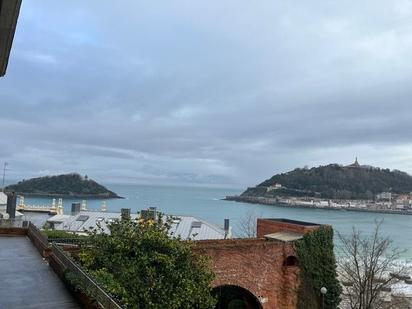 Vista exterior de Pis en venda en Donostia - San Sebastián 