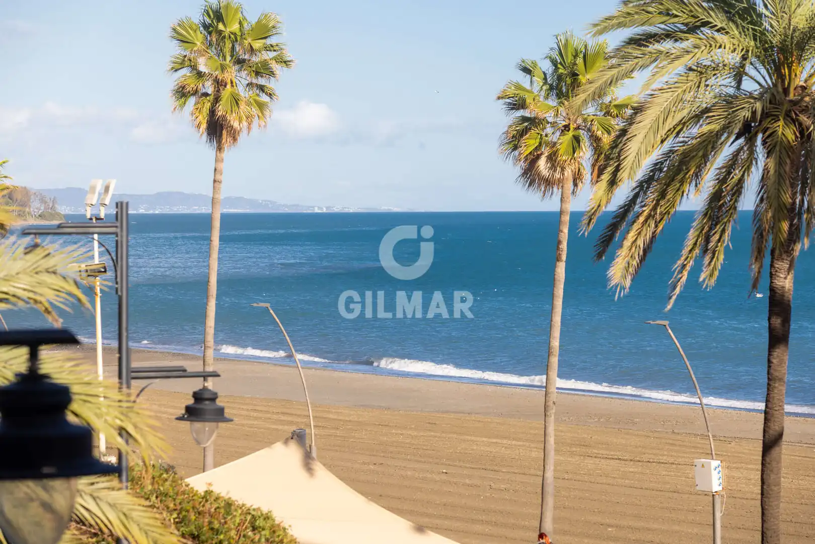 Vista exterior de Apartament en venda en Estepona amb Balcó