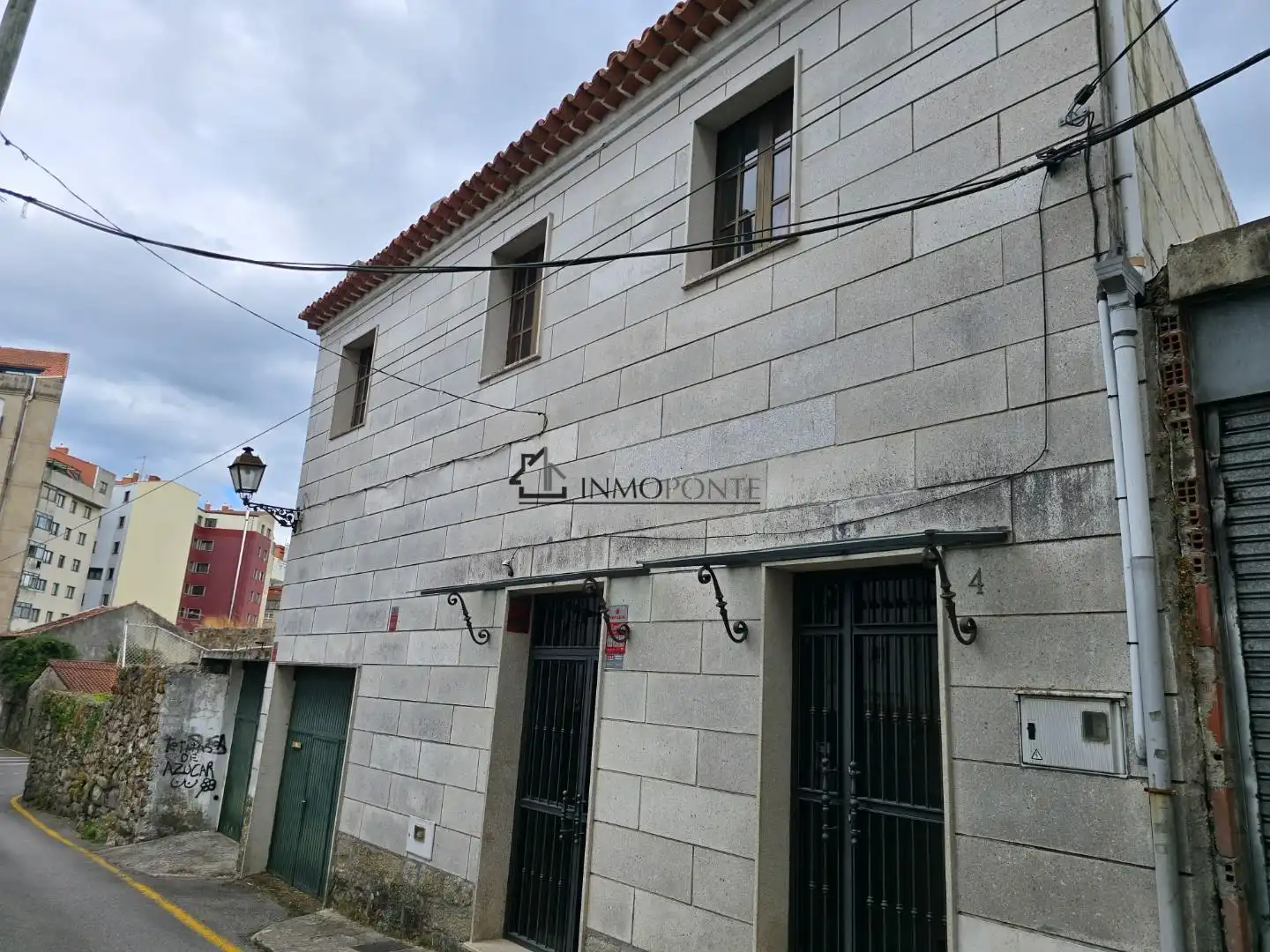 Vista exterior de Casa o chalet en venta en Pontevedra Capital  con Calefacción, Jardín privado y Terraza