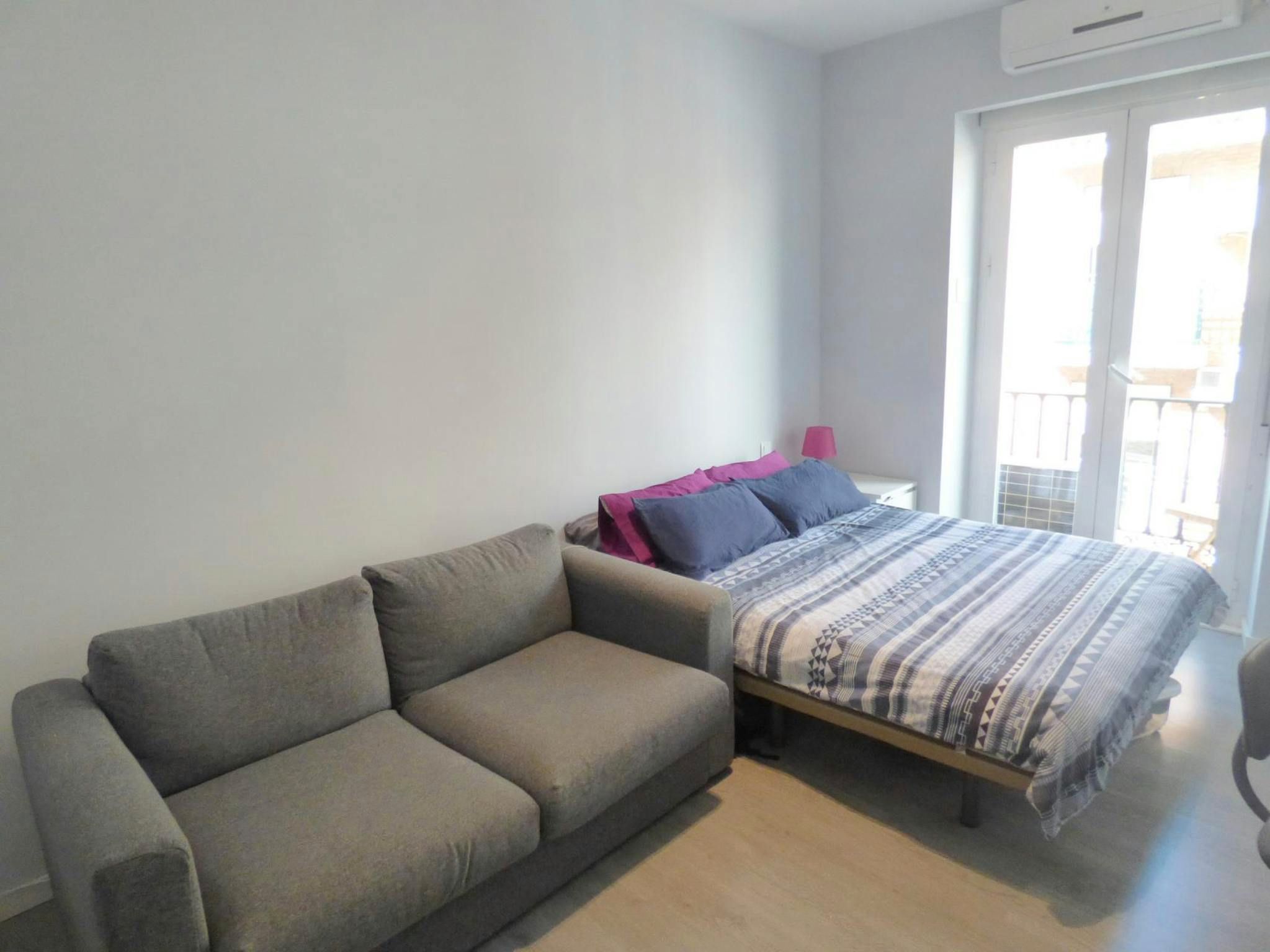 Bedroom of Flat to rent in  Madrid Capital  with Air Conditioner, Heating and Furnished
