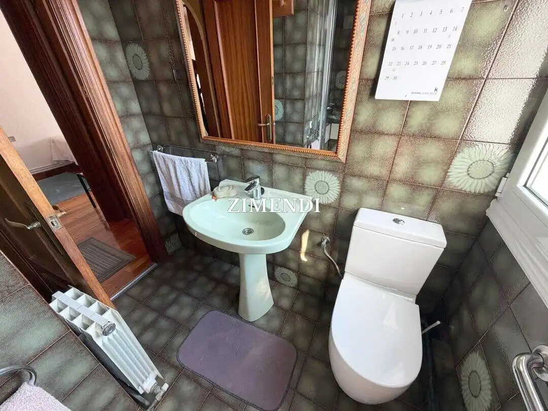 Baño de Piso en venta en Berriz con Calefacción, Trastero y Amueblado