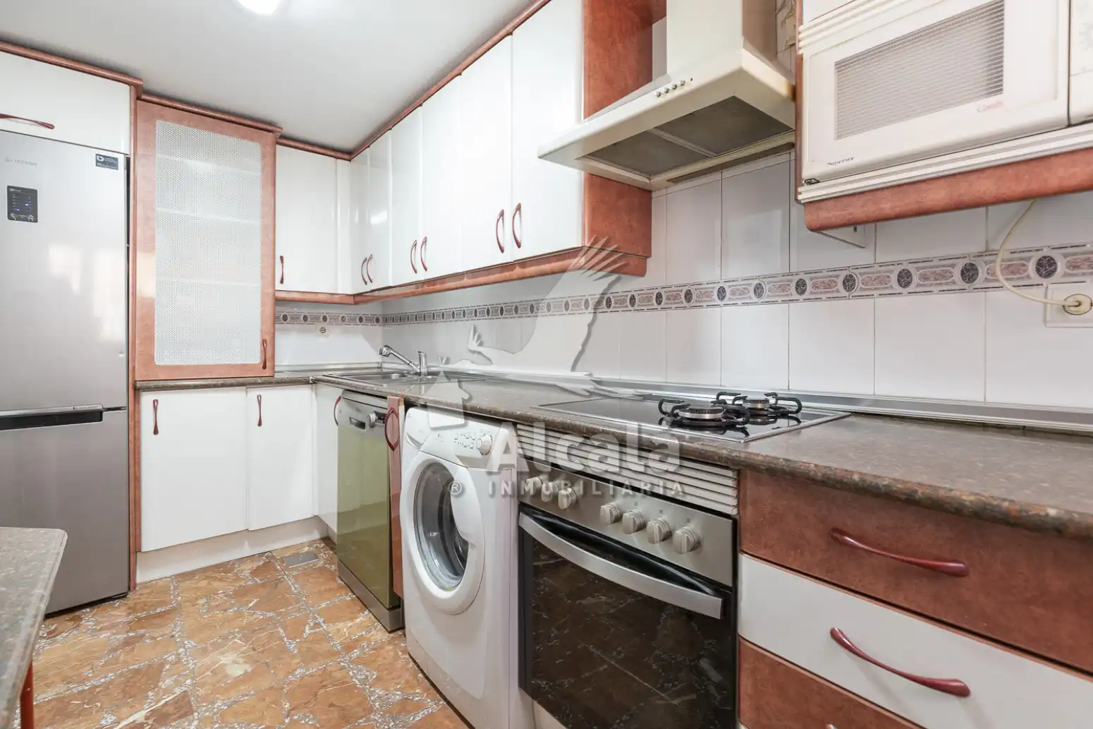 Küche von Einfamilien-Reihenhaus zum Verkauf in Alcalá de Henares mit Heizung, Parkett und Schwimmbad