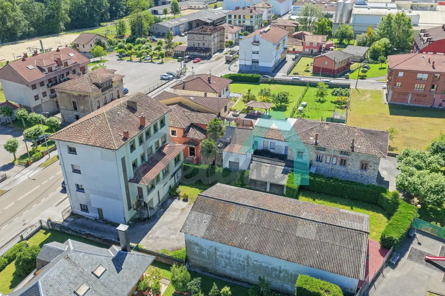 Vista exterior de Edifici en venda en Piloña
