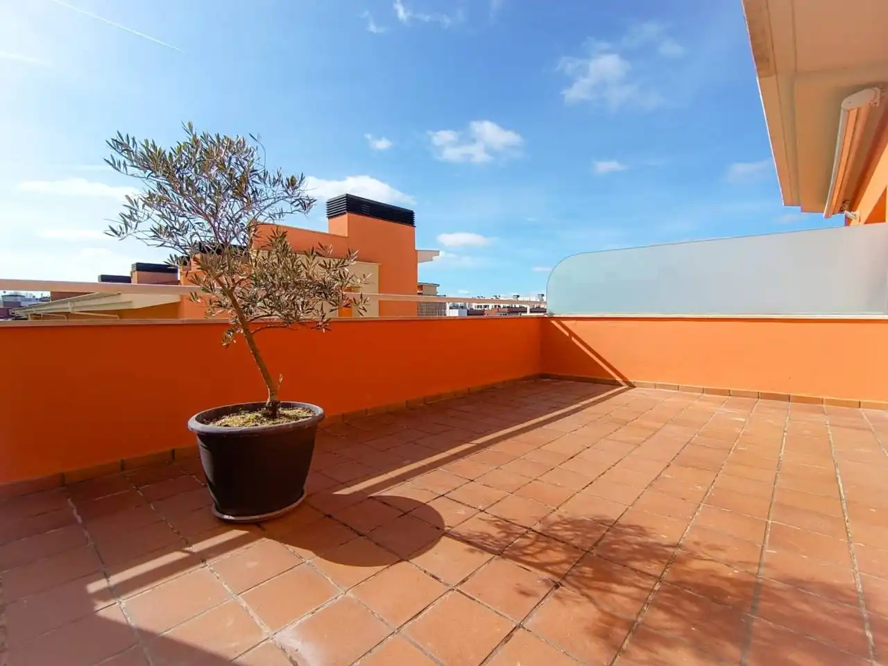 Terrassa de Casa o xalet en venda en Burgos amb Calefacció, Jardí privat i Parquet