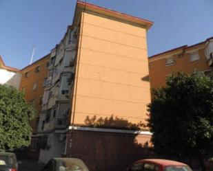 Exterior view of Flat for sale in  Sevilla Capital