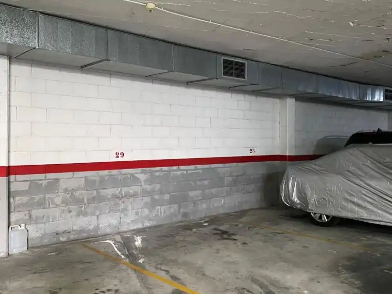 Parkplatz von Garage zur Miete in Cubelles