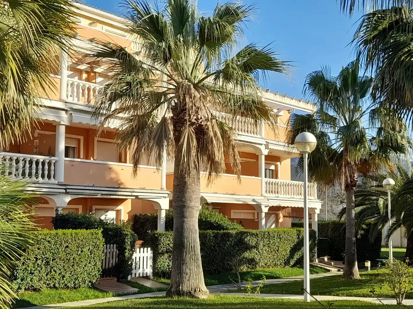 Exterior view of Flat for rent in Las Marinas / Les Marines
