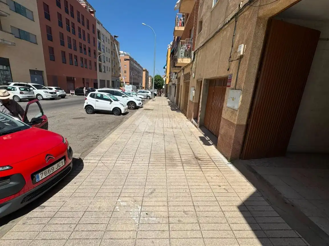 Casa amb terrassa en venda a Maria Auxiliadora - Barriada de Llera, imagen 2