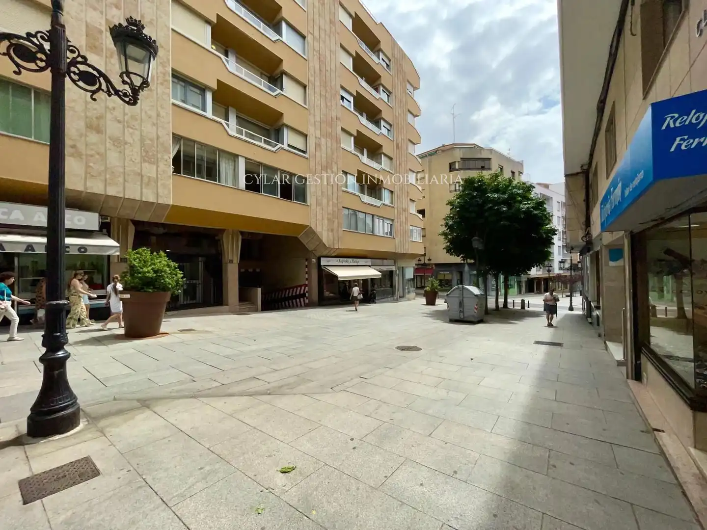 Vista exterior de Pis en venda en Salamanca amb Calefacció, Terrassa i Moblat