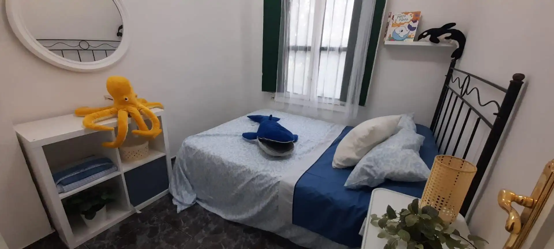 Dormitori de Casa adosada en venda en Chiva amb Jardí privat i Terrassa