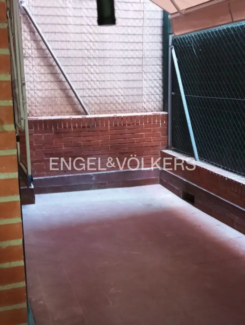 Terrace of Flat for rent in Madrid  with Heating, Private garden and Parquet flooring
