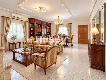Villa avec balcon à vendre à Albatera
