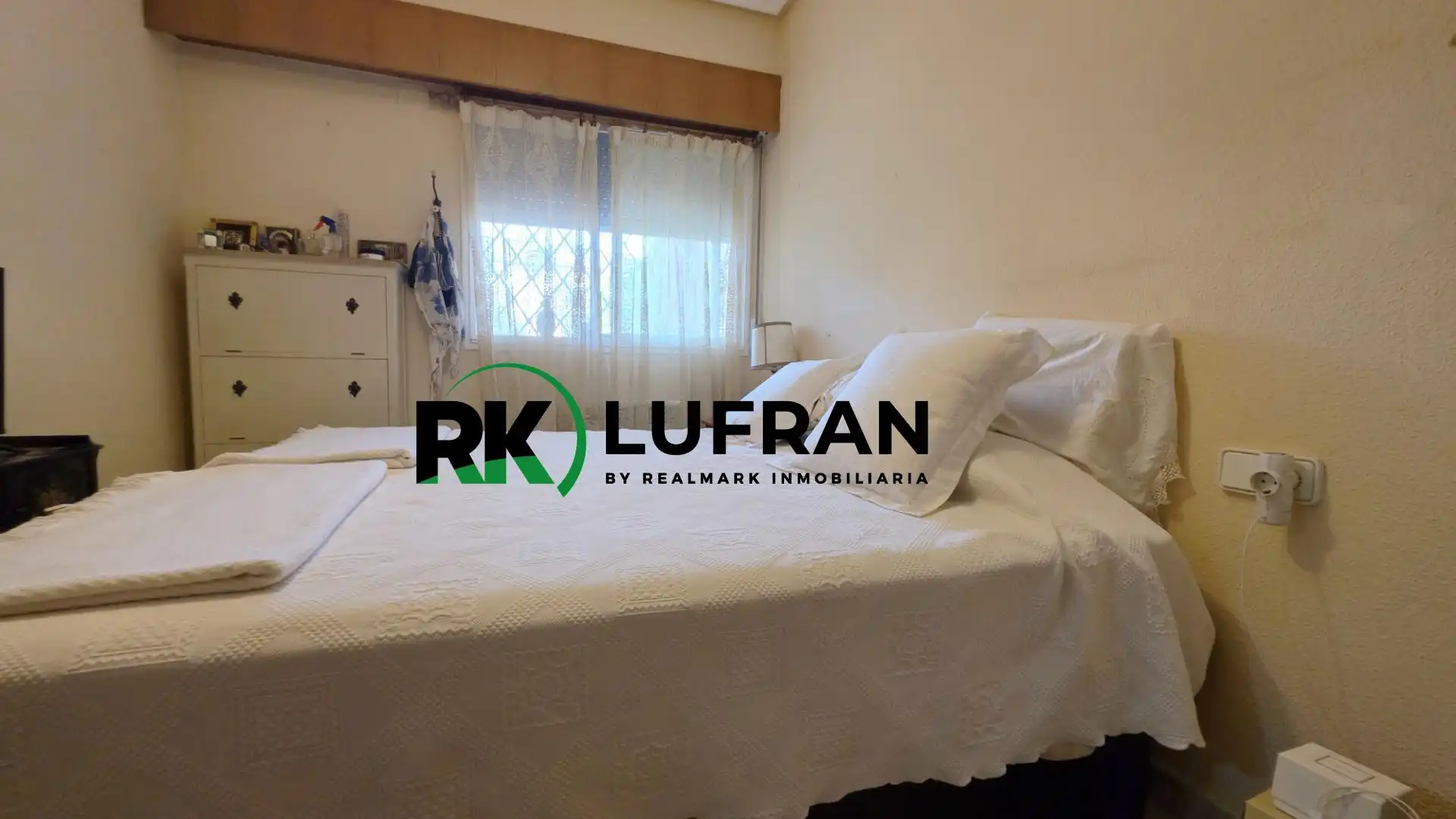 Schlafzimmer von Wohnung zum Verkauf in El Campello mit Klimaanlage, Privatgarten und Terrasse
