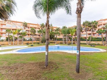 Pis amb piscina en venda a Almerimar