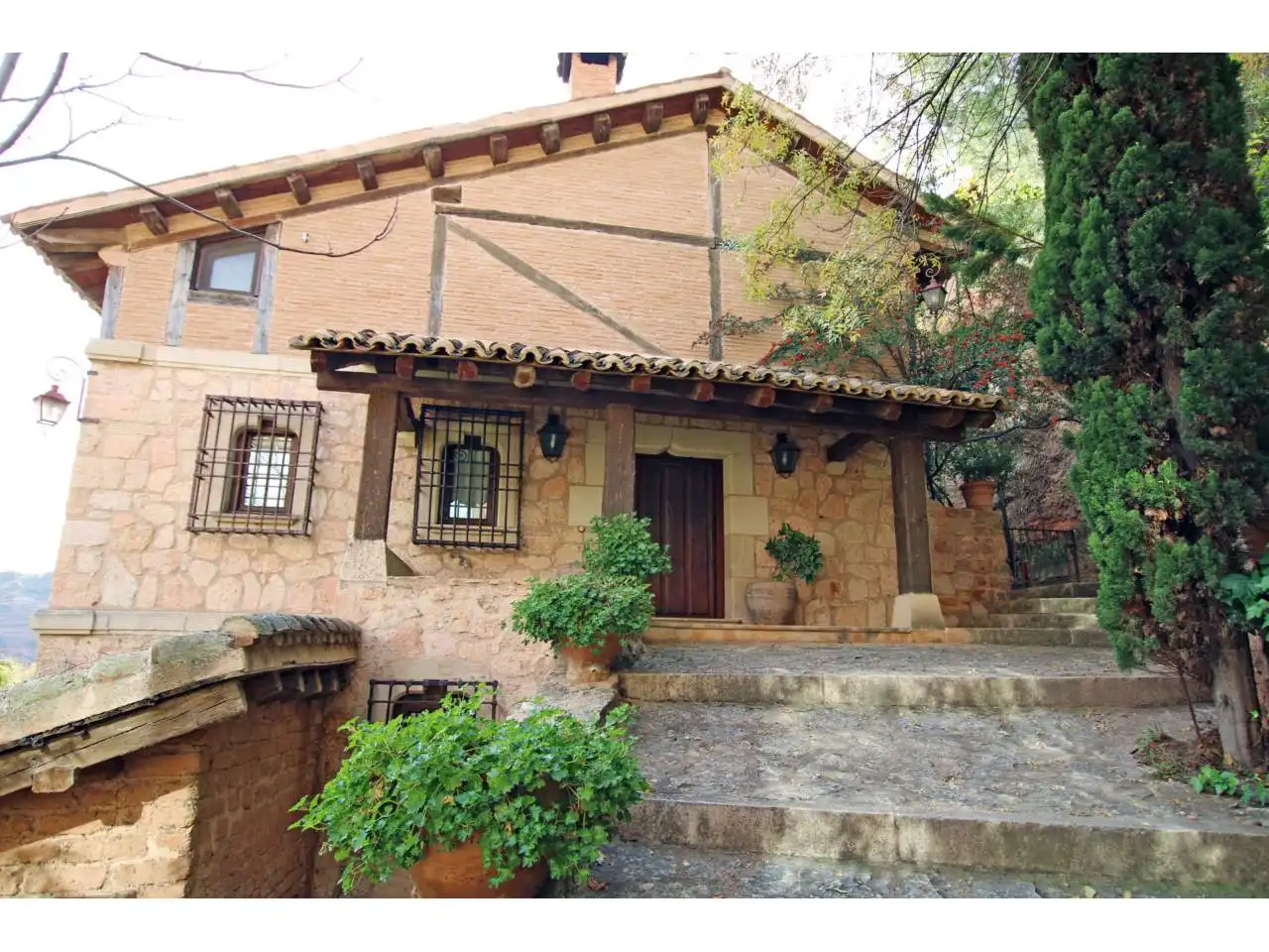 Vista exterior de Casa o xalet en venda en Arcos de Jalón amb Calefacció, Jardí privat i Terrassa