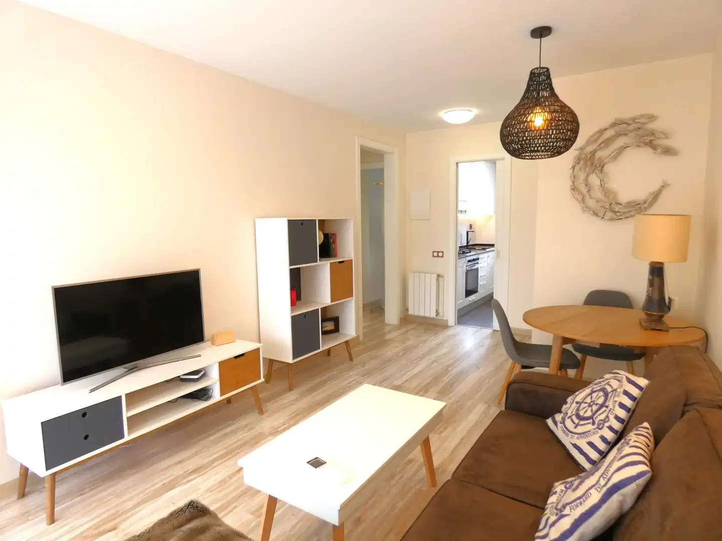 Living room of Flat for sale in Castelldefels  with Air Conditioner, Heating and Parquet flooring