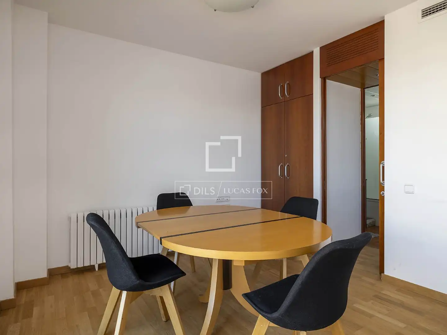 Menjador de Àtic de lloguer en Barcelona amb Aire condicionat, Calefacció i Parquet
