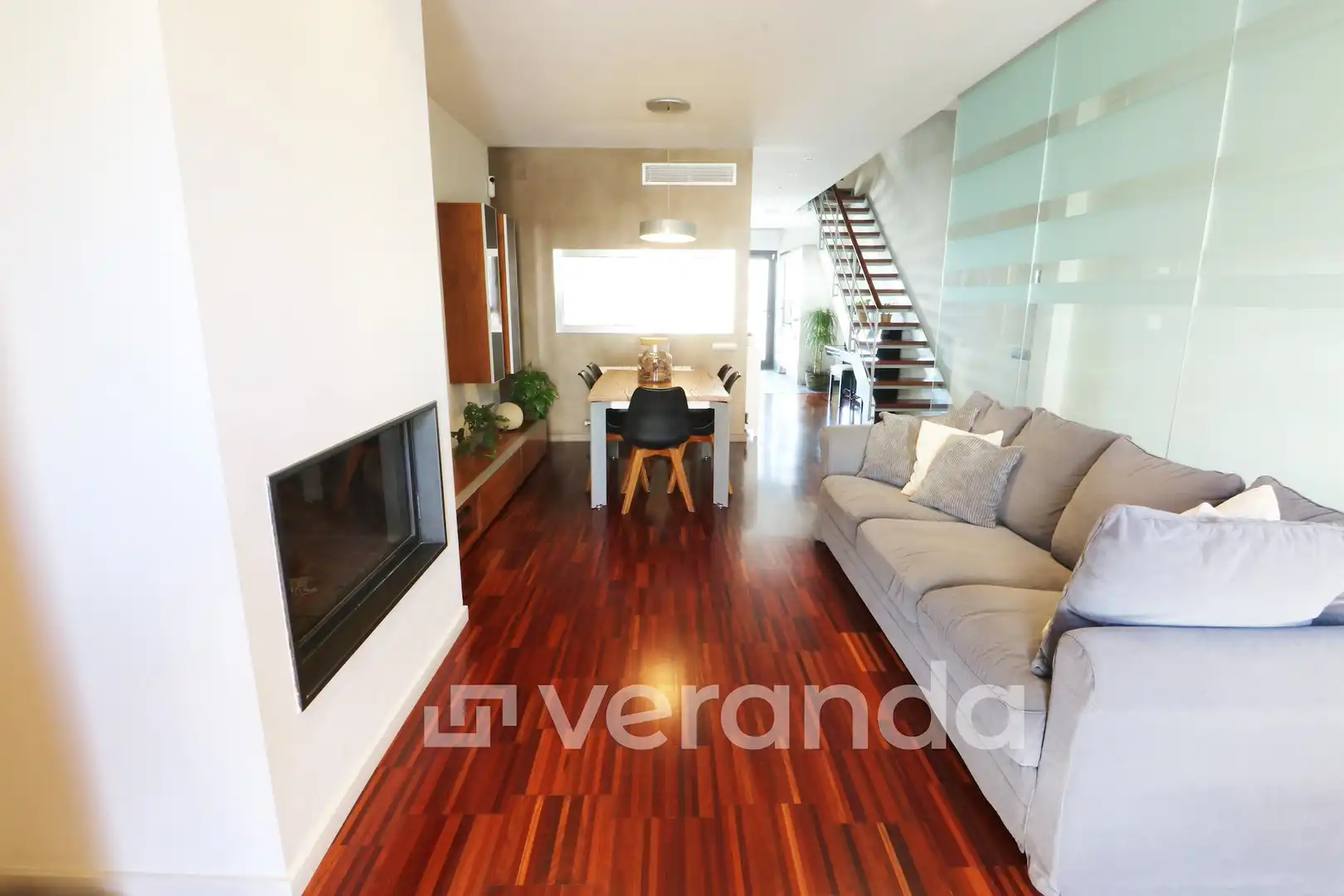 Sala d'estar de Casa adosada en venda en Ripollet amb Aire condicionat, Calefacció i Parquet