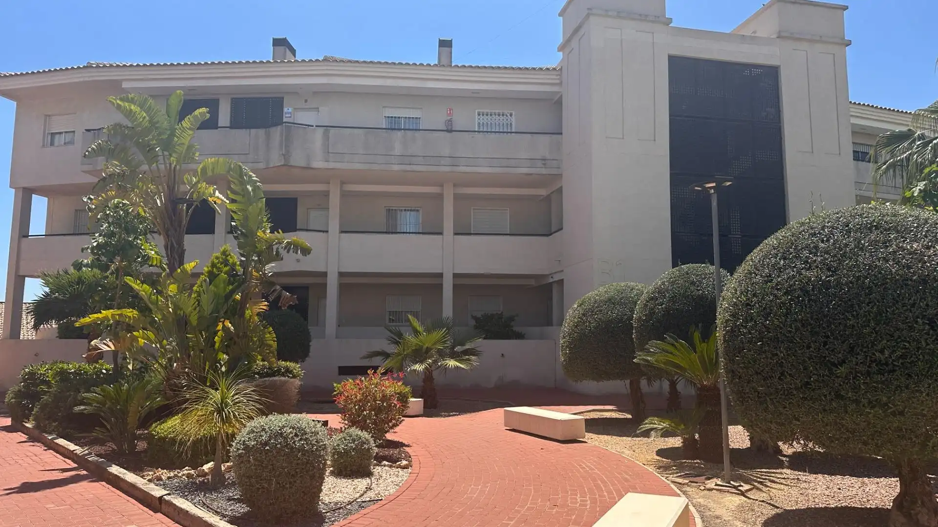 Vista exterior de Piso en venta en Elche / Elx con Aire acondicionado, Calefacción y Terraza