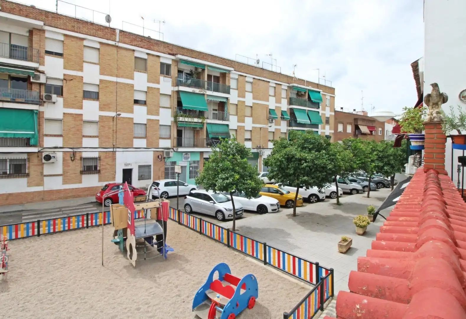 Vista exterior de Casa o xalet en venda en Córdoba amb Terrassa