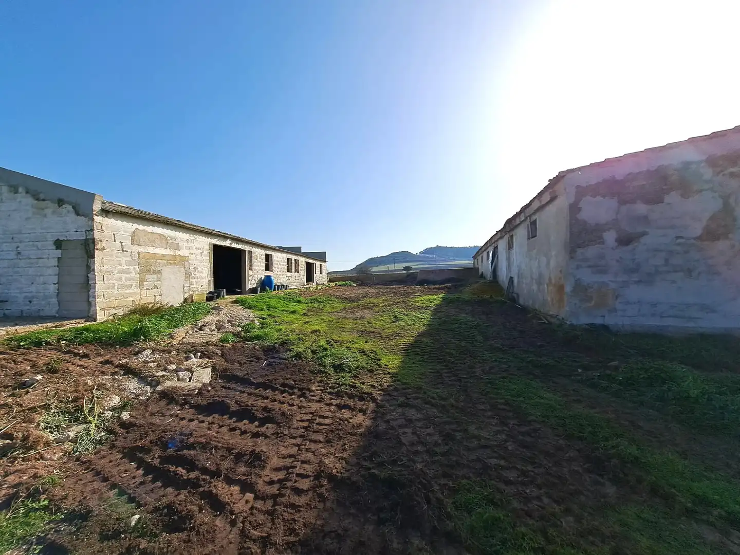 Fabrikhallen zur Miete in Haro