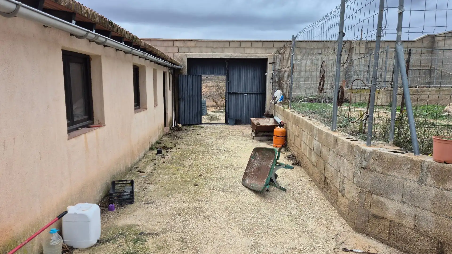Country homes for sale in El Pinós / Pinoso  with Terrace