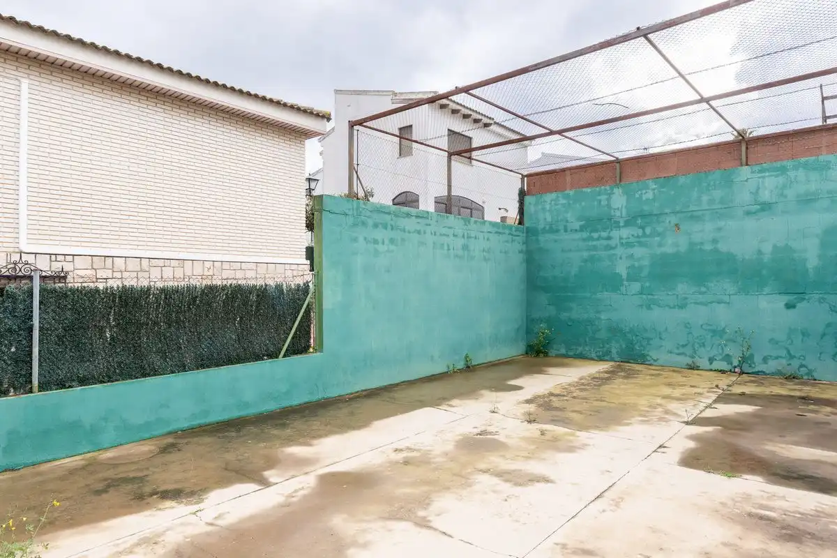 Exterior view of Houses for sale in Torrent  with Air Conditioner, Heating and Private garden