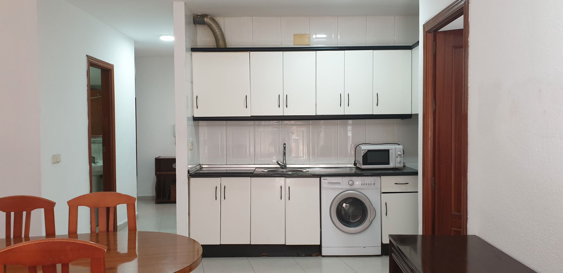 Kitchen of Flat to rent in  Granada Capital  with Heating, Furnished and Washing machine