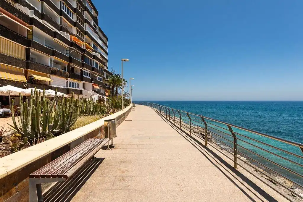 Exterior view of Study for rent in San Bartolomé de Tirajana  with Terrace and Balcony