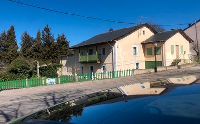 Vista exterior de Casa o xalet en venda en Puebla de Sanabria amb Calefacció i Jardí privat