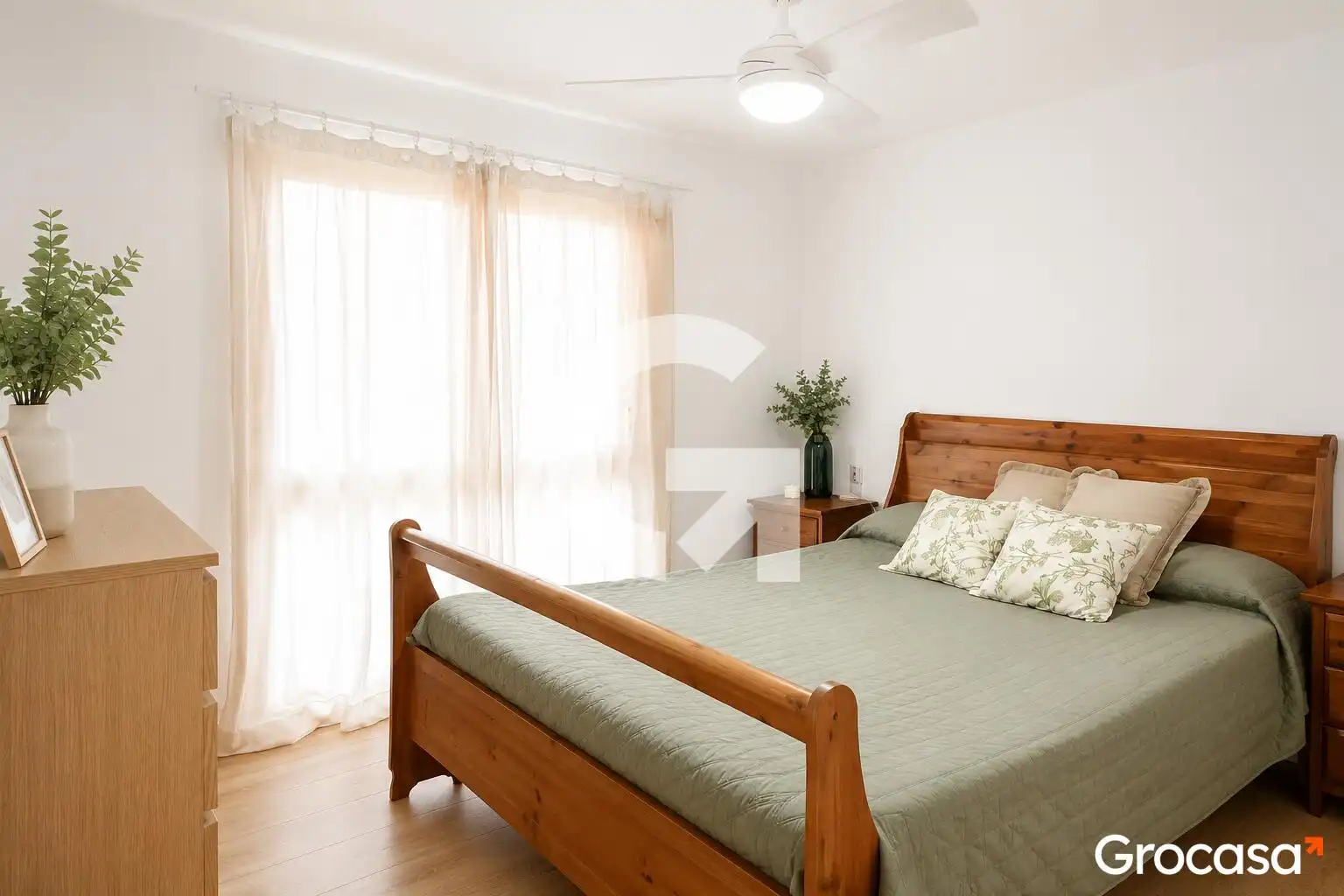 Schlafzimmer von Dachboden zum Verkauf in Vilanova i la Geltrú mit Klimaanlage, Heizung und Terrasse