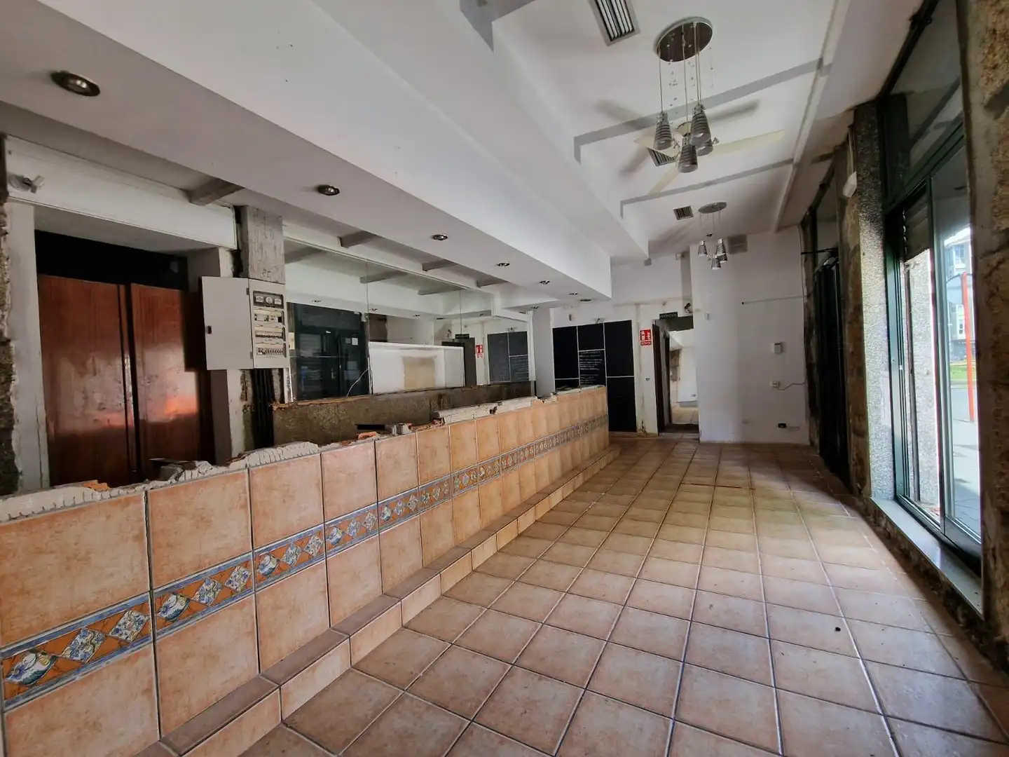 Commercial properties for sale in ERVEDELO, 83, Vistahermosa