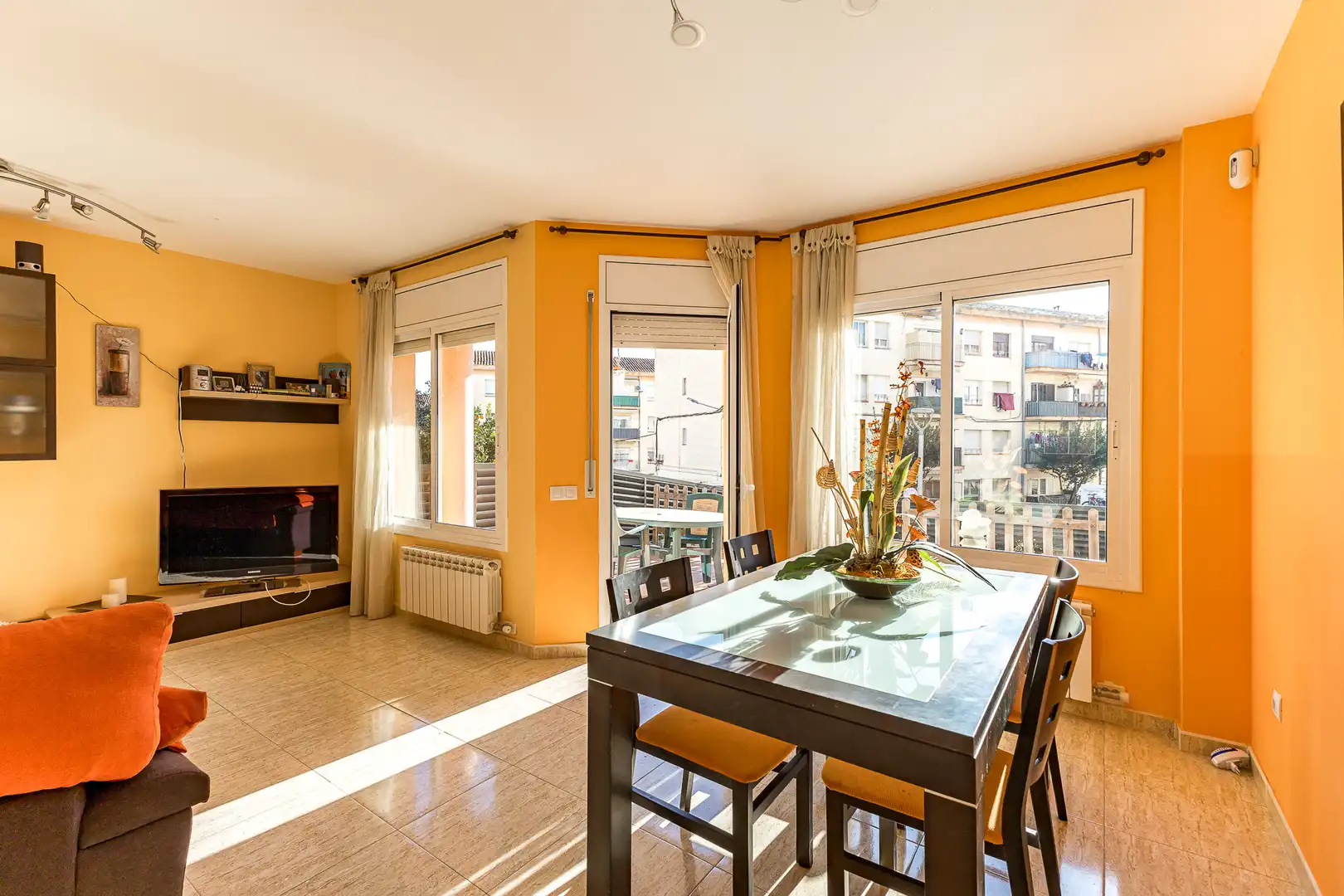 Menjador de Apartament en venda en Sant Sadurní d'Anoia amb Calefacció, Jardí privat i Terrassa