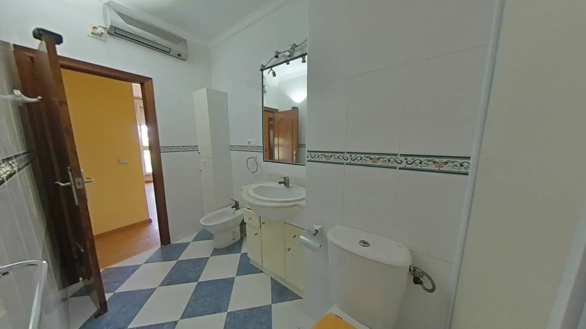 Bany de Pis en venda en Jerez de la Frontera amb Parquet