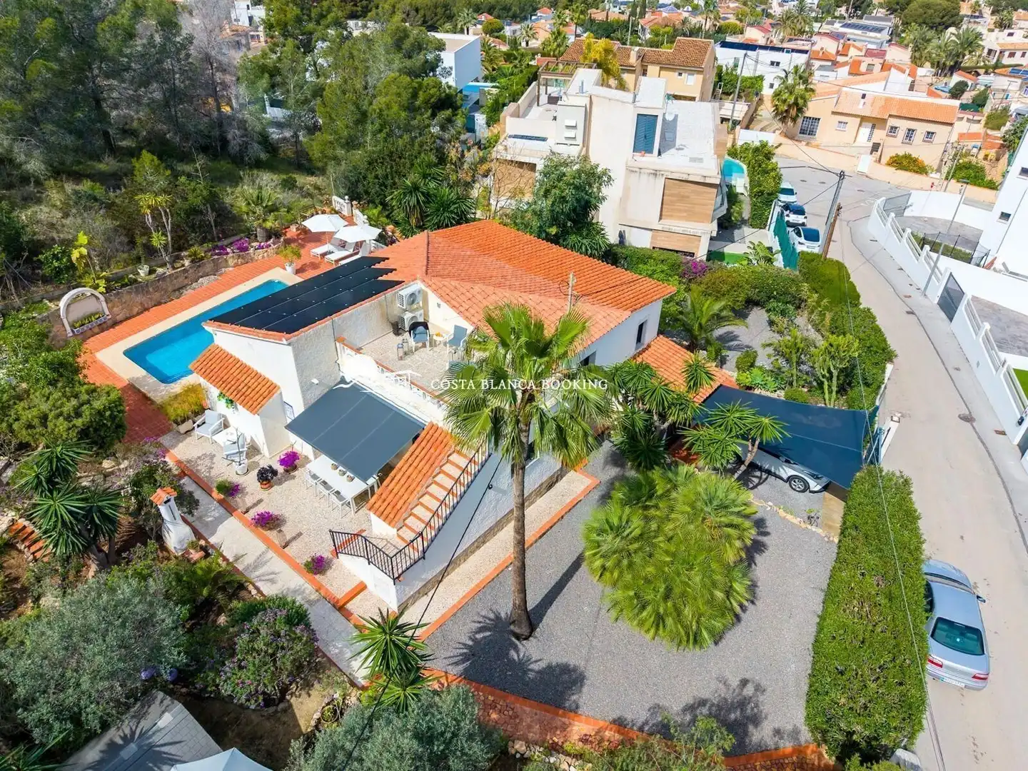 Vista exterior de Casa o chalet en venta en L'Alfàs del Pi con Terraza, Trastero y Piscina