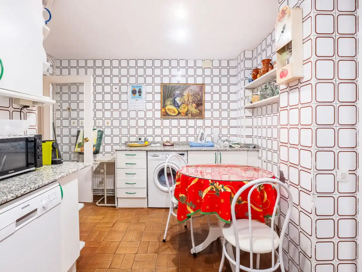 Cocina de Piso en venta en  Madrid Capital con Terraza y Balcón