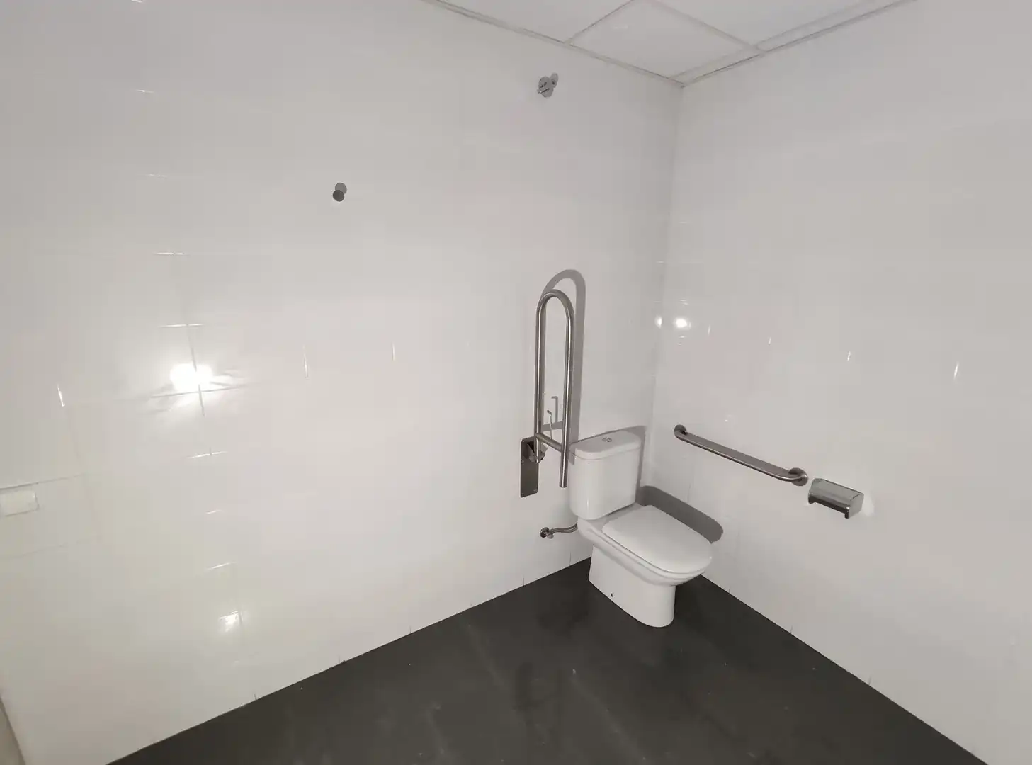Baño de Local en venta en Terrassa