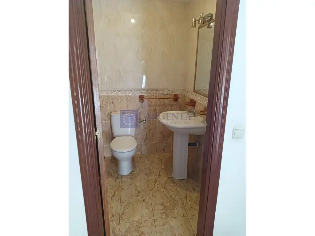 Bany de Pis de lloguer en Cáceres