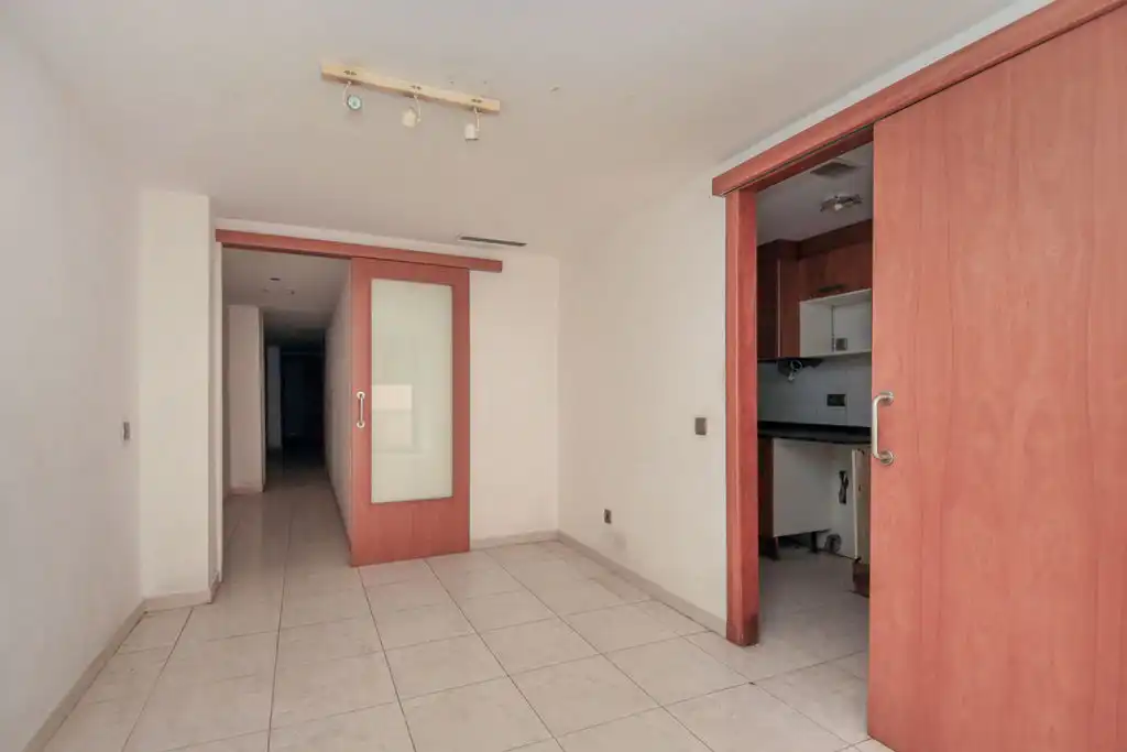 Piso con terraza en venta en Carrer Juan de Àustria 25, imagen 3