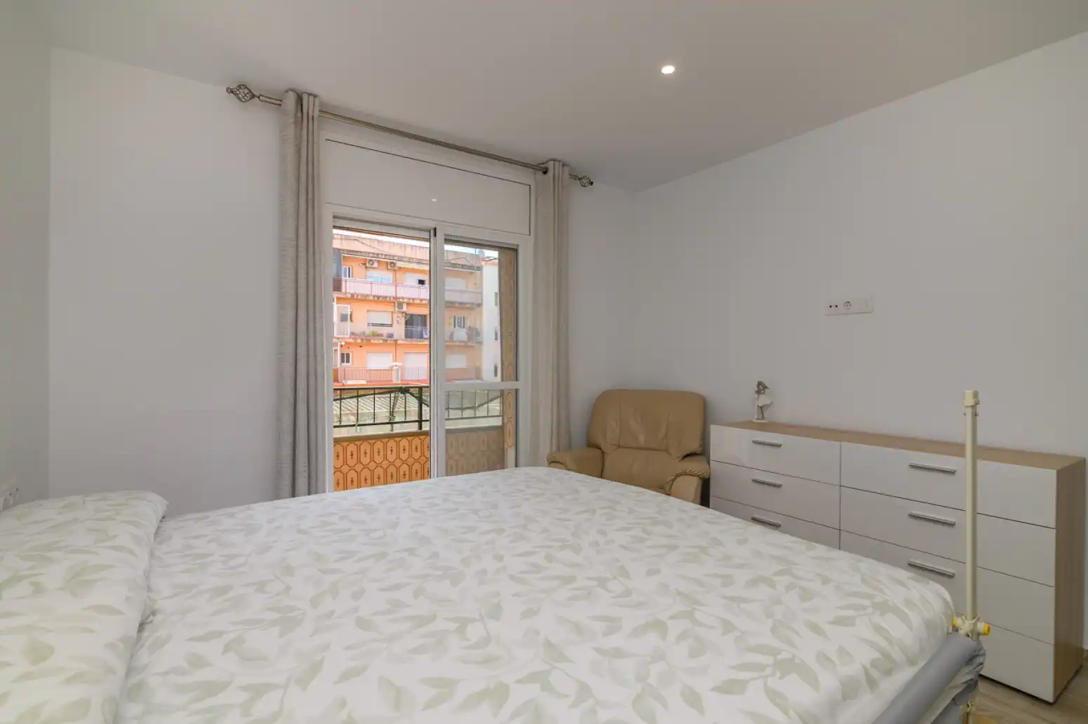 Dormitori de Pis en venda en Viladecans amb Aire condicionat, Calefacció i Parquet
