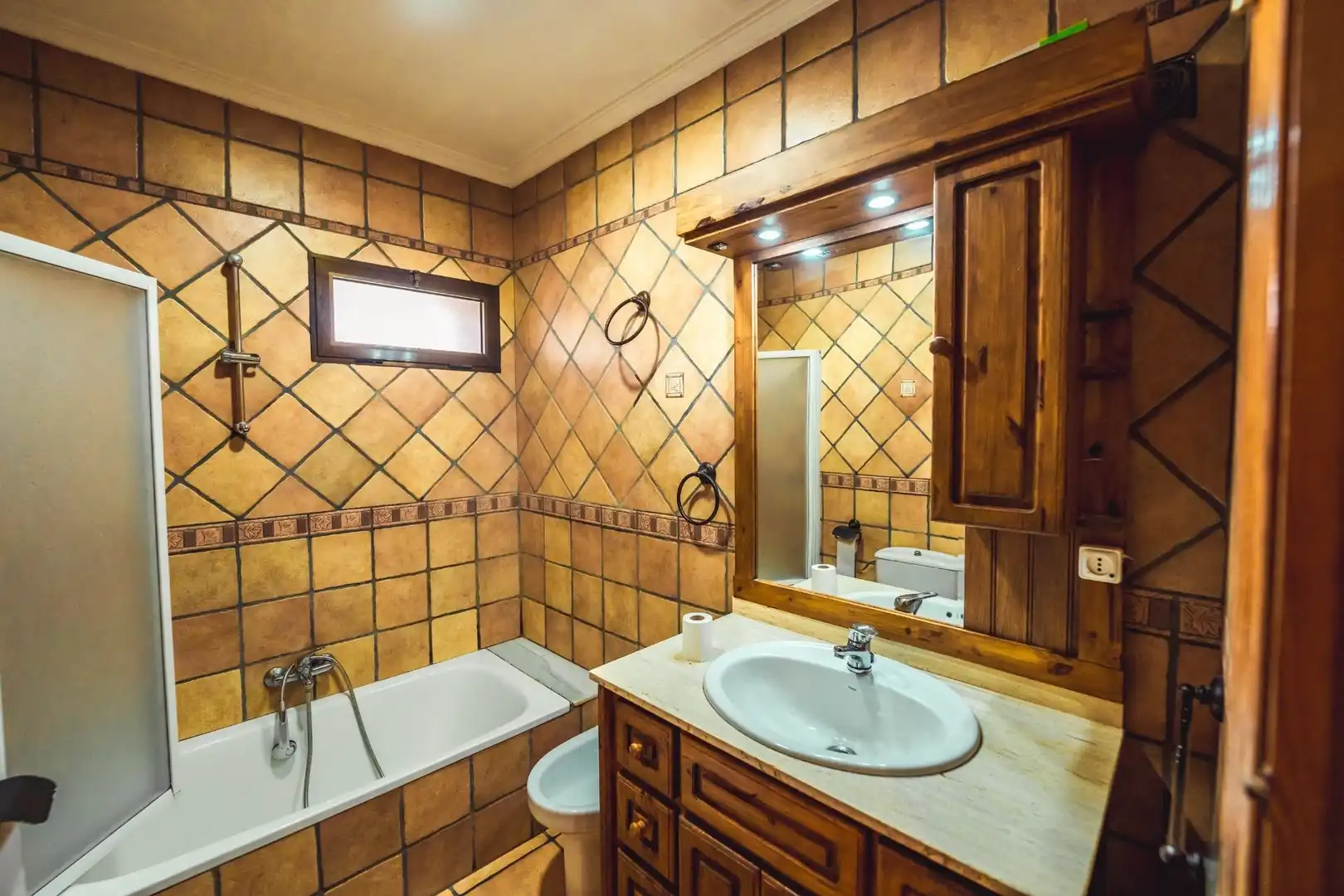 Country homes for sale in Gor
