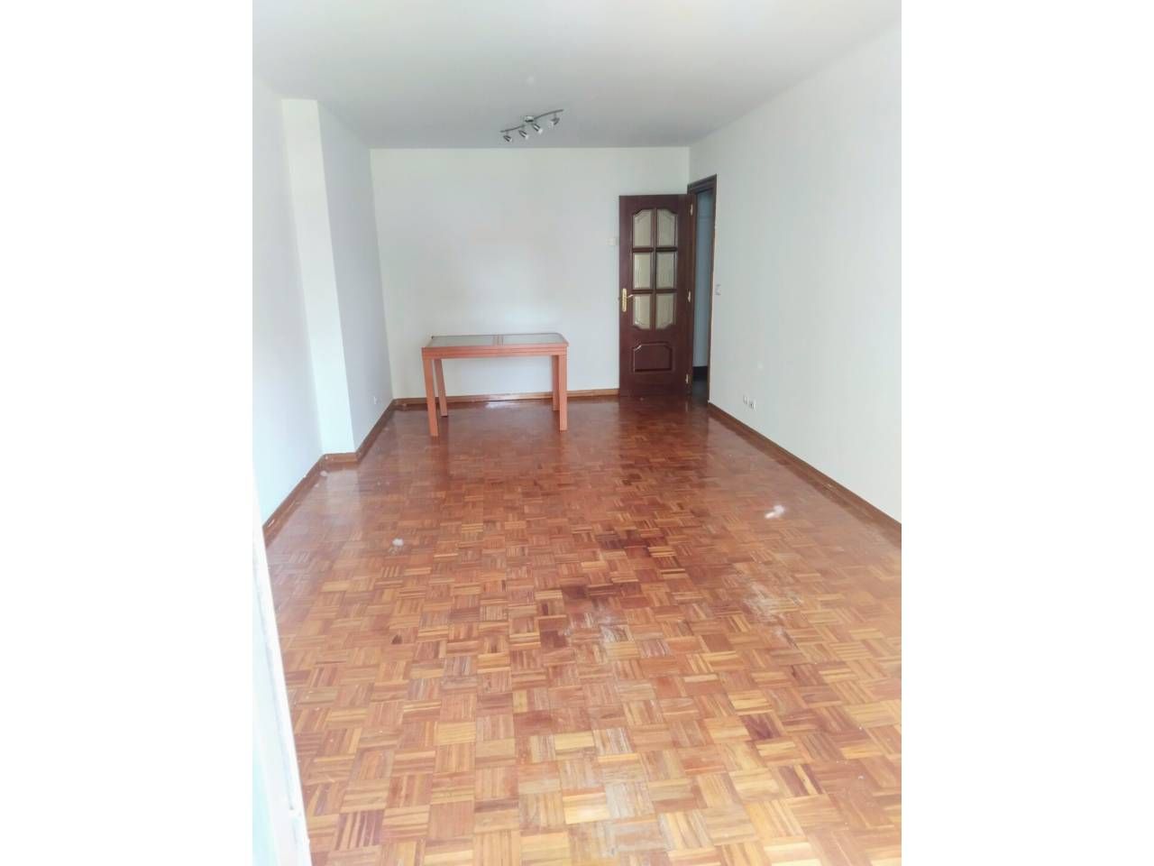 Living room of Flat for sale in Burgos Capital  with Heating, Parquet flooring and Terrace