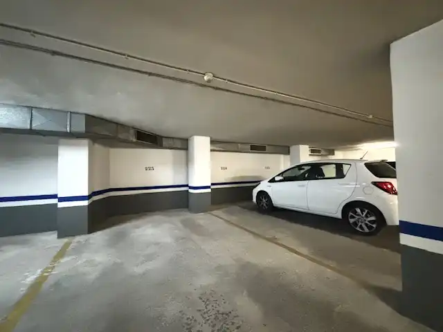 Garaje de alquiler en Carrer d'Alloza, Casco Histórico