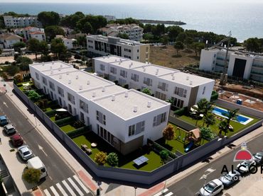 House with garden for sale in Alcossebre
