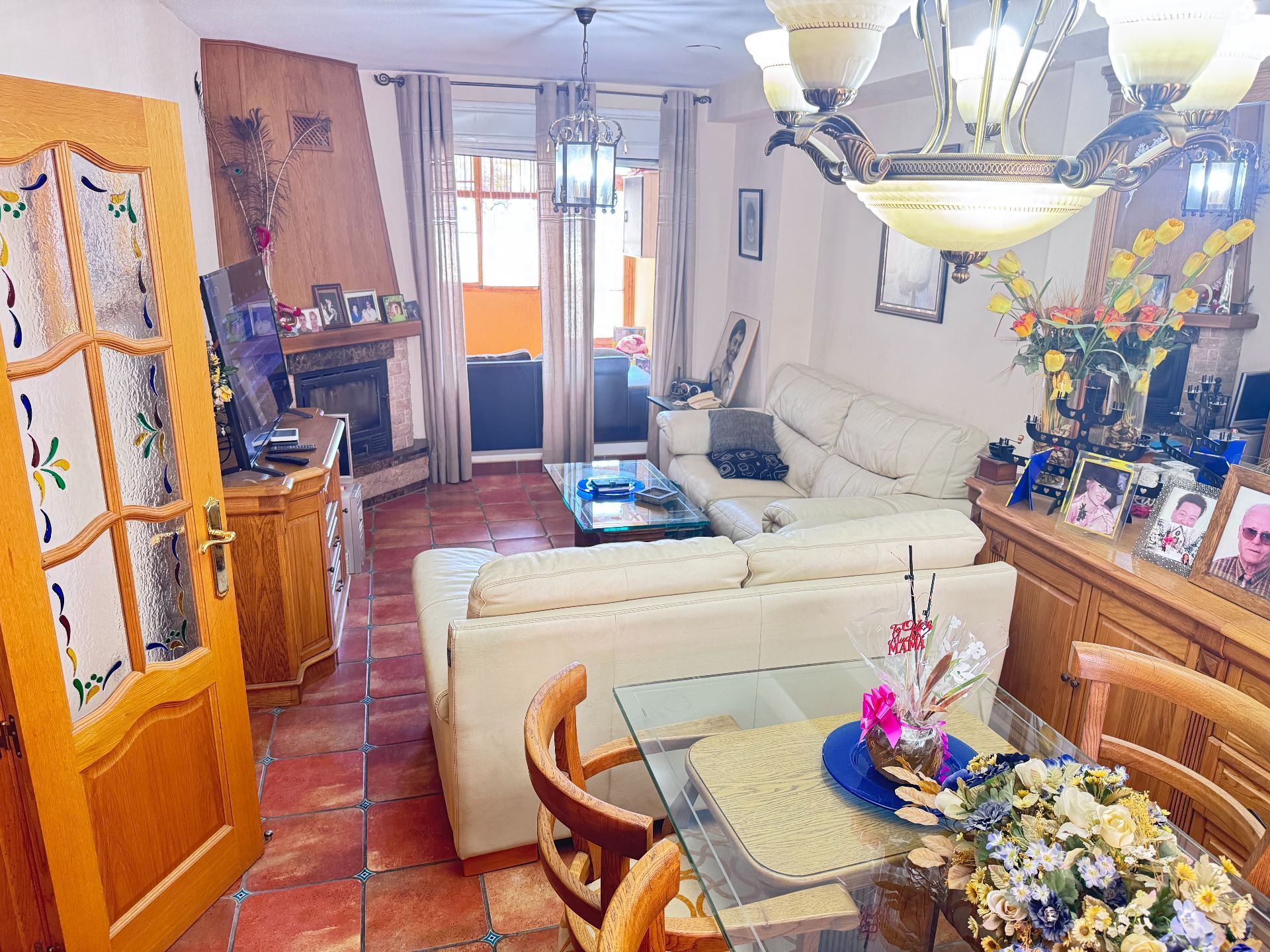 Sala d'estar de Casa adosada en venda en Roquetas de Mar amb Aire condicionat, Terrassa i Traster