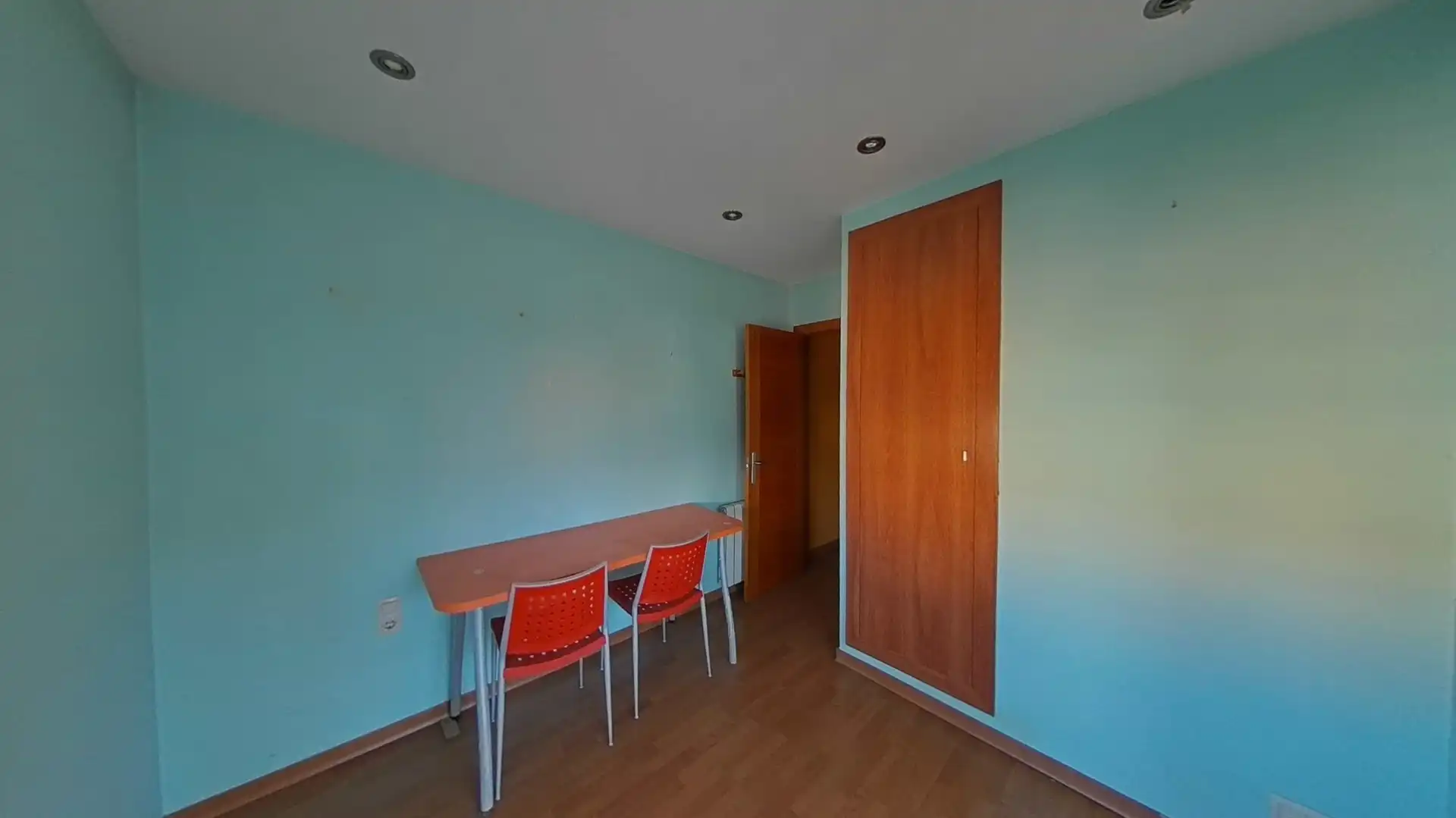 Habitación de Casa adosada en venta en Olot con Balcón