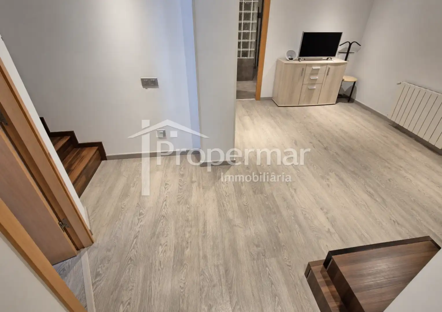 Maisonette zum Verkauf in Badalona mit Heizung, Abstellraum und Möbliert